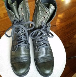Steve Madden Troopa 9.5 dark olive green leather